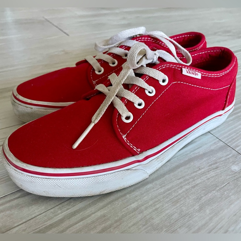 Vans Authentic Shoe (W8/M6.5 | Red)